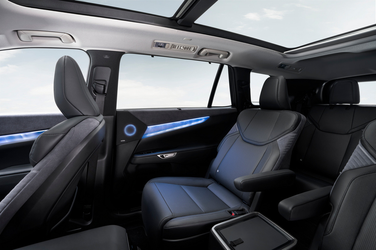 Lexus TZ: Three-Row Electric SUV Debuts as a Global Model — photo 5